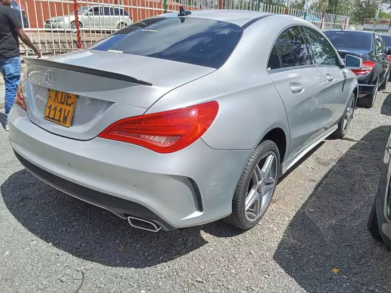 Mercedes-Benz CLA 180   - 2014