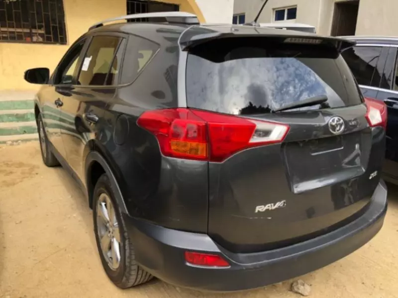 Toyota RAV4   - 2015