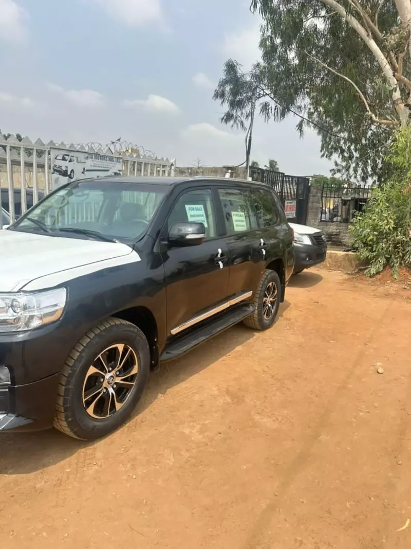 Toyota Land Cruiser   - 2008