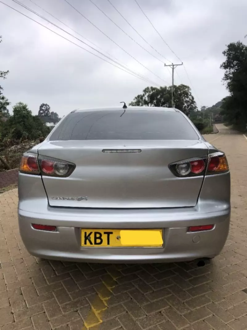Mitsubishi Lancer   - 2012