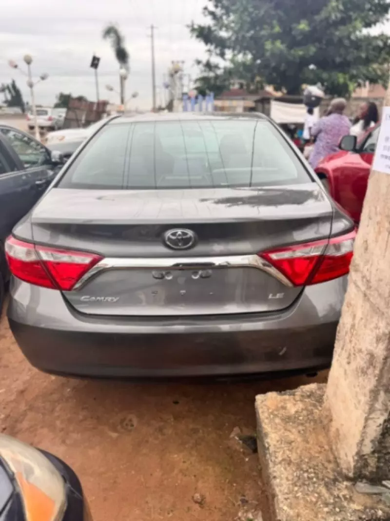Toyota camry   - 2017