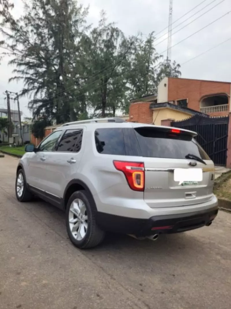 Ford Explorer