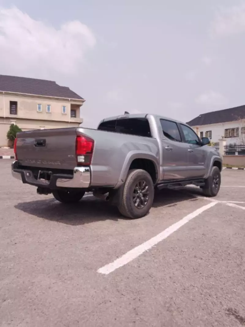 Toyota Tacoma