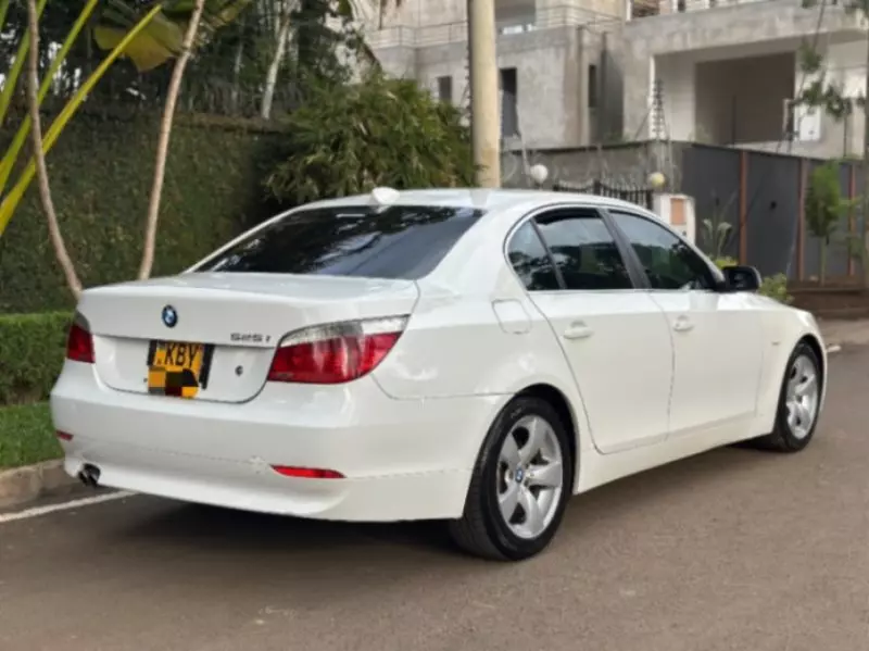BMW 525I   - 2007