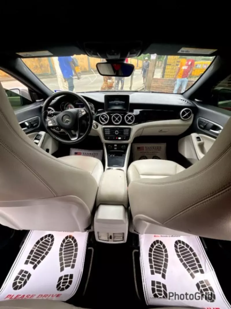 Mercedes-Benz CLA 250   - 2015