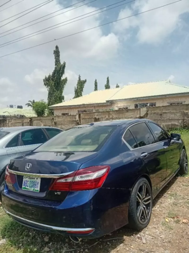Honda Accord   - 2013
