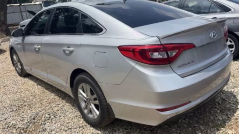Hyundai Sonata   - 2015