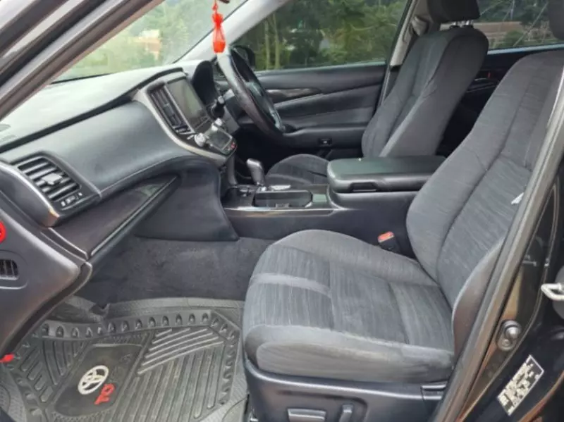 Toyota Crown   - 2014