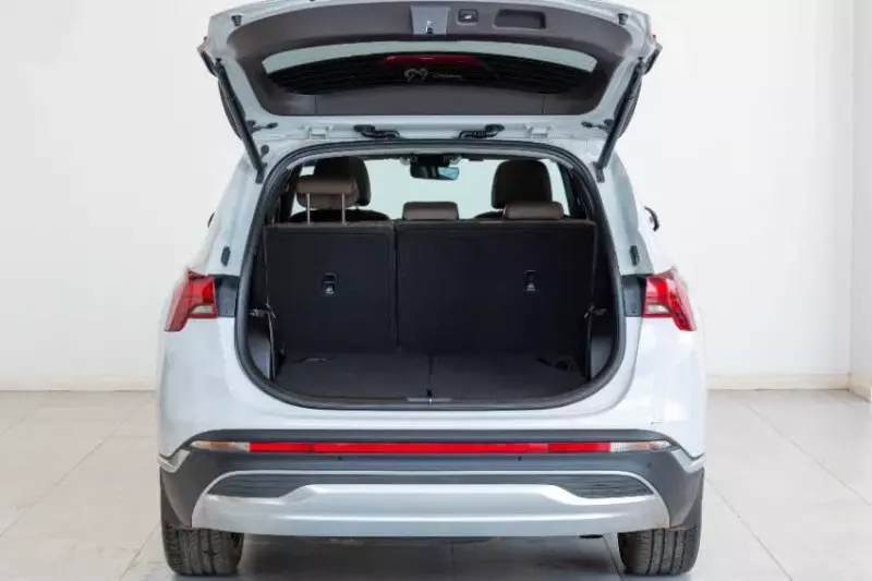 Hyundai Santa Fe   - 2023