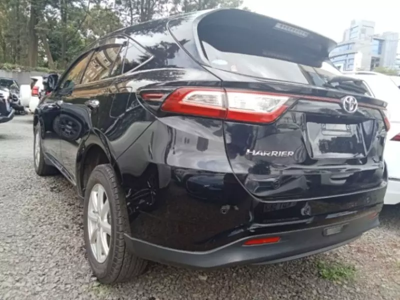 Toyota Harrier   - 2018