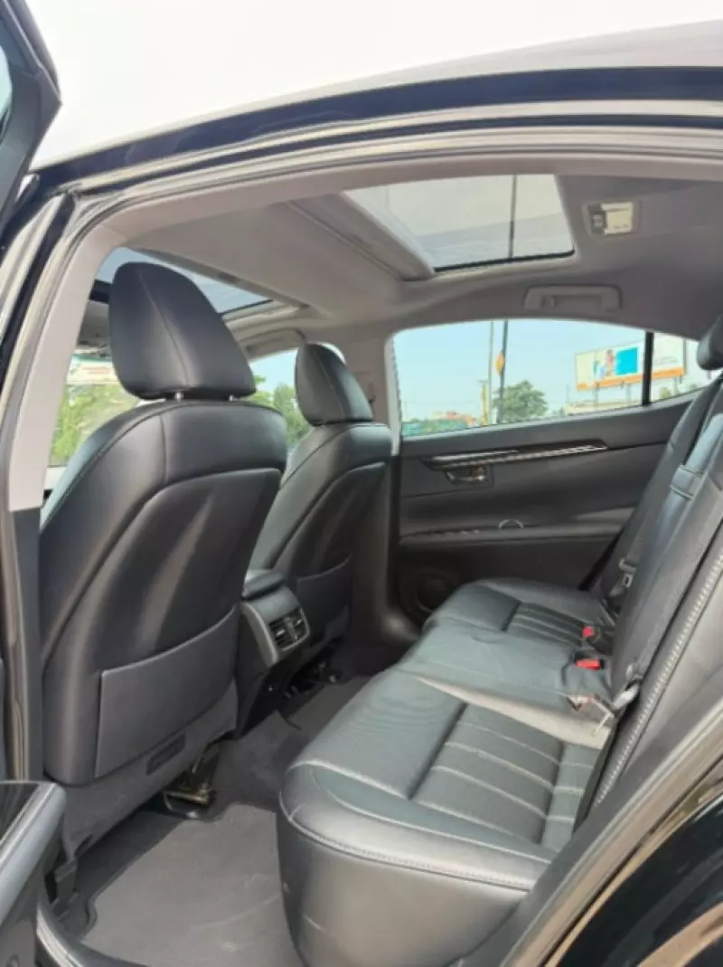 Lexus ES 350   - 2016