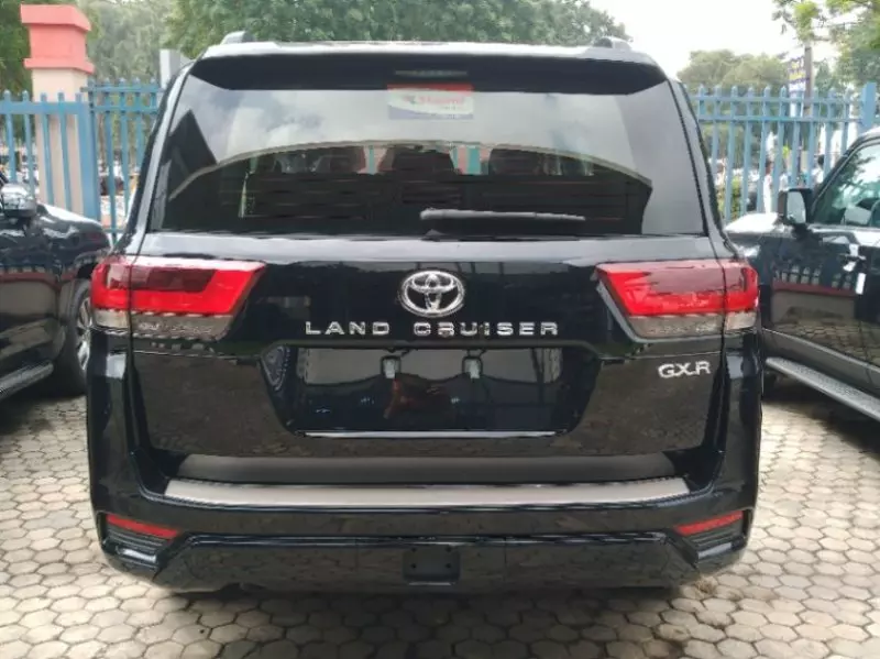 Toyota Land Cruiser - 2024