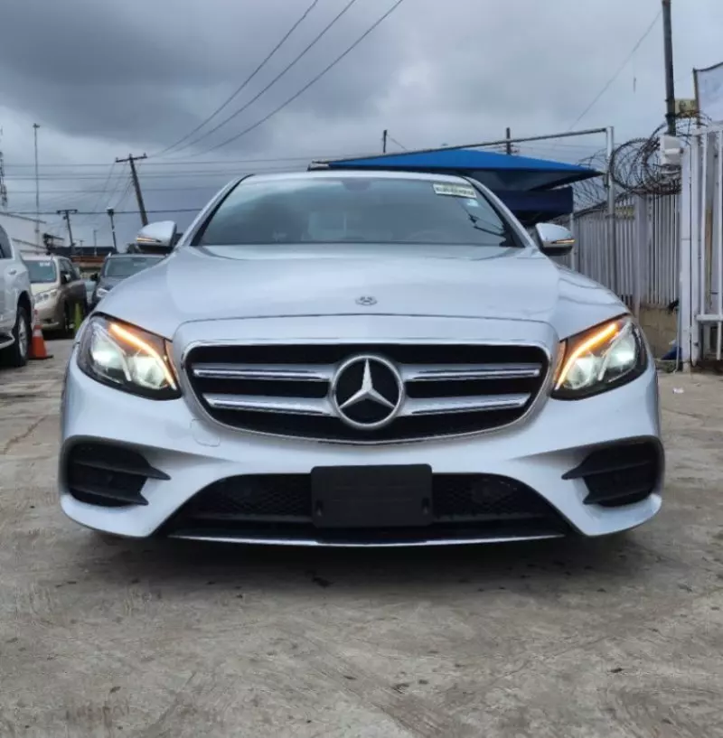 Mercedes-Benz E 300   - 2017