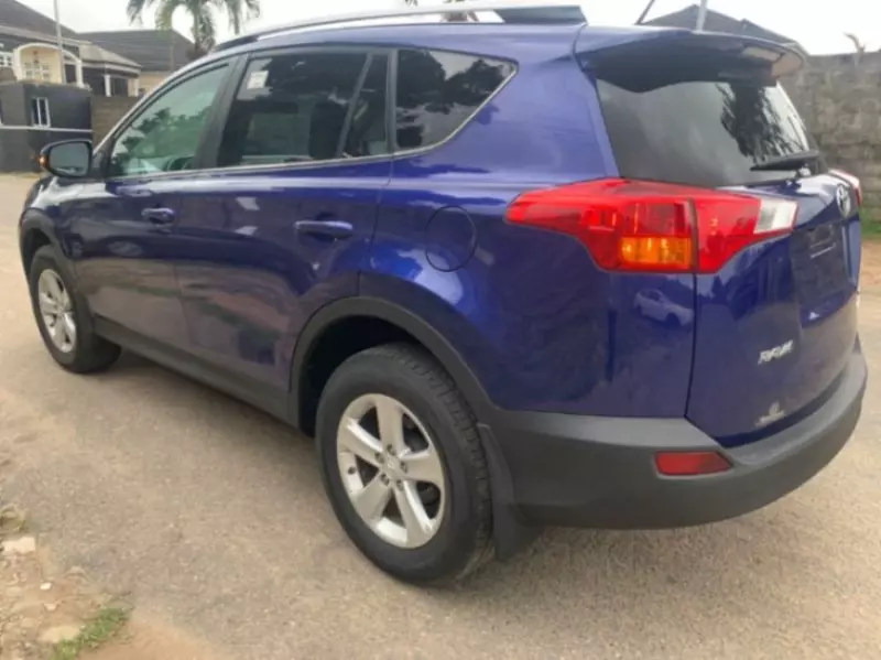 Toyota RAV 4   - 2014