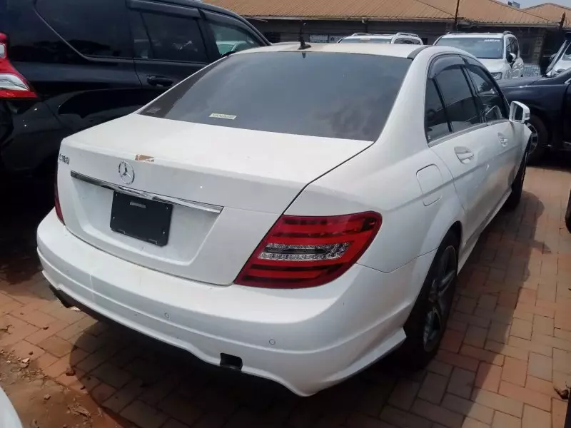 Mercedes-Benz C 180   - 2012