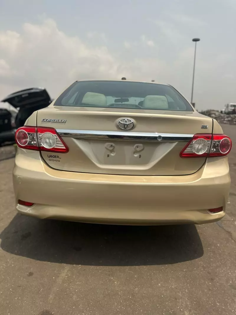 Toyota Corolla   - 2013