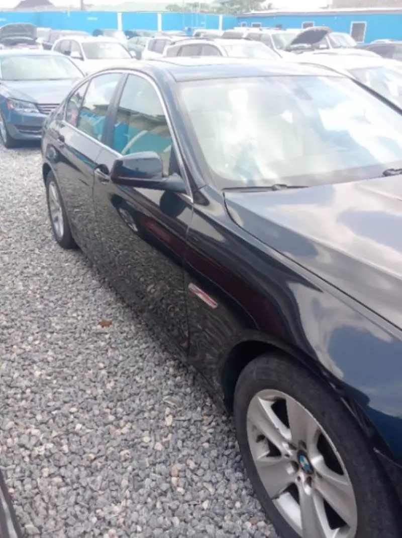 BMW 528i   - 2013