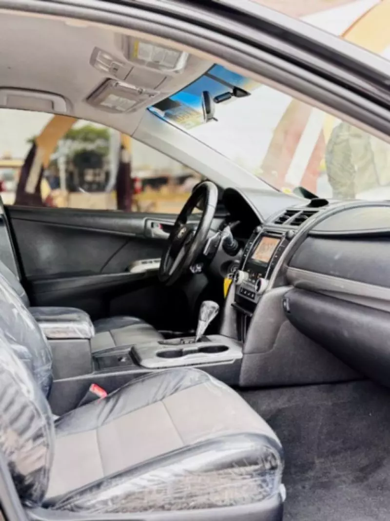 Toyota Camry   - 2012