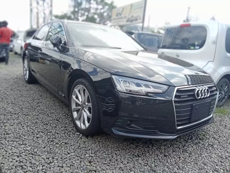 Audi A4   - 2017
