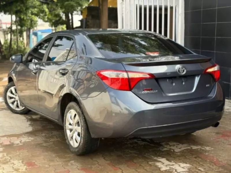 Toyota Corolla   - 2016