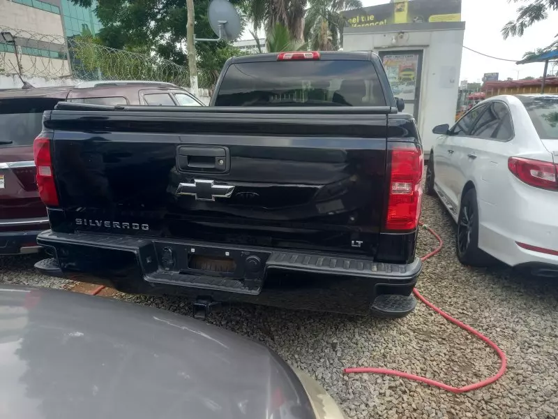 Chevrolet Silverado   - 2016