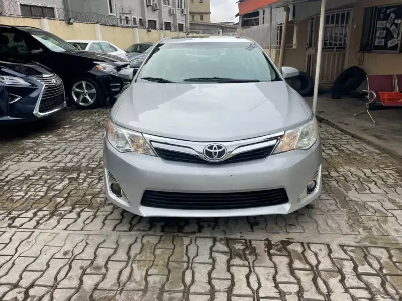 Toyota Camry   - 2012