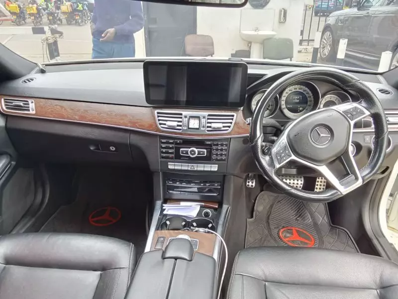 Mercedes-Benz E250   - 2014