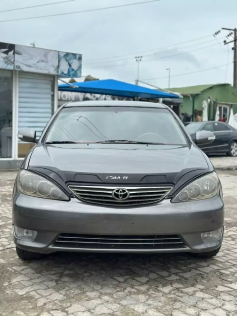 Toyota Camry   - 2006