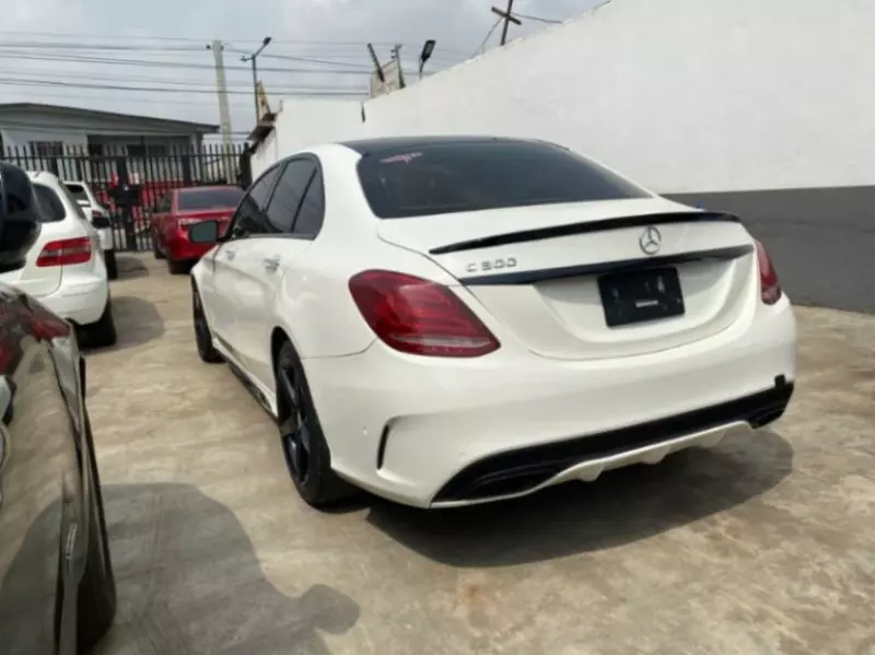 Mercedes-Benz C 300   - 2016