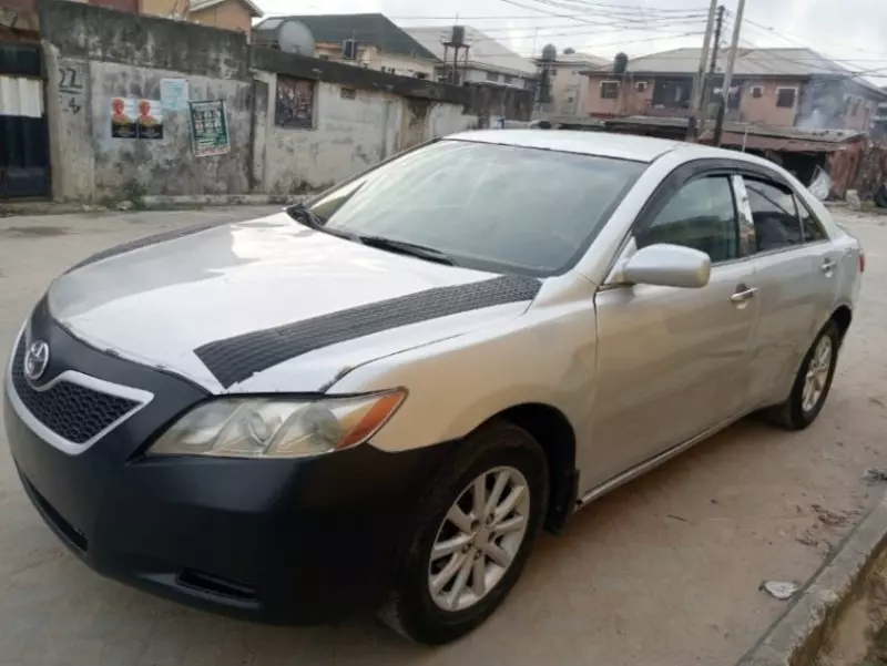 Toyota Camry   - 2008