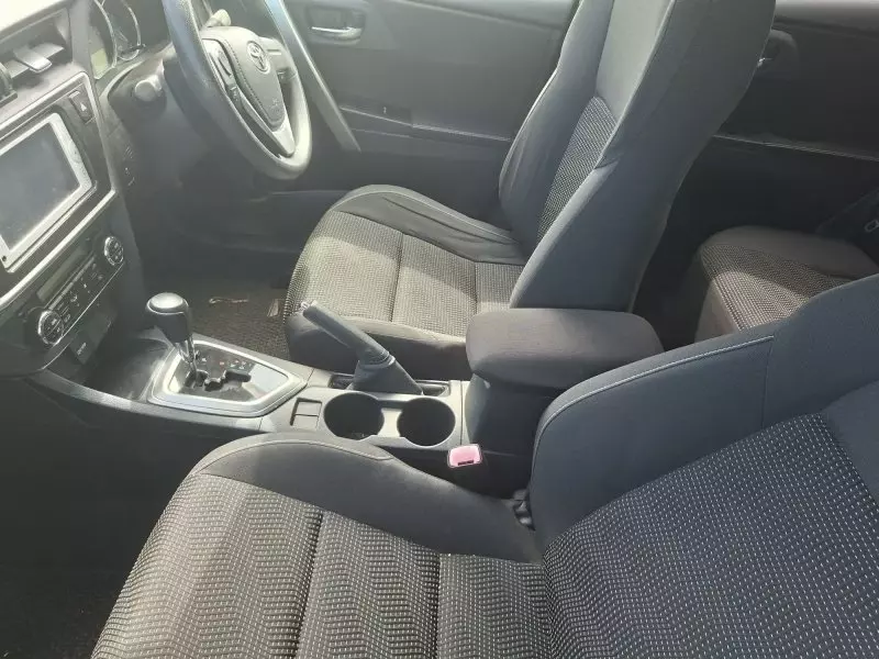 Toyota Auris   - 2013