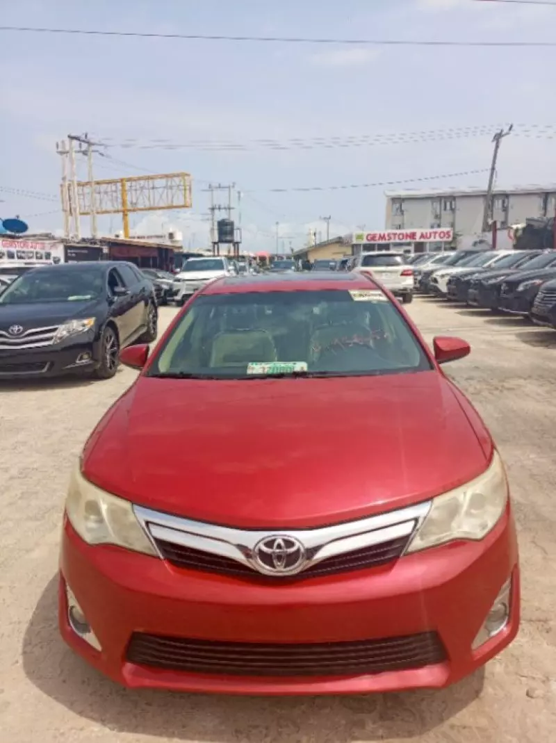Toyota Camry   - 2013