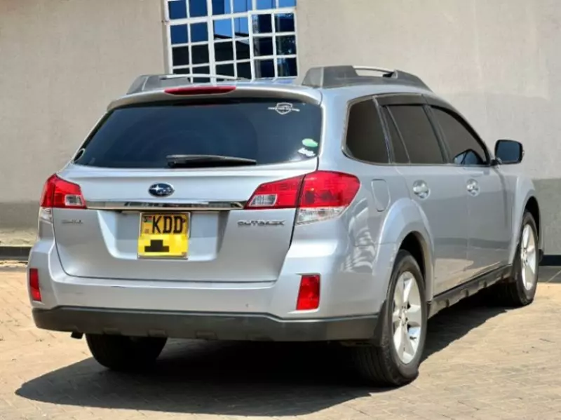 Subaru Outback   - 2014