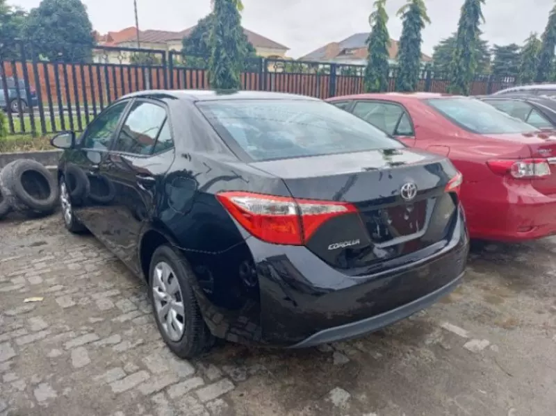 Toyota Corolla   - 2014