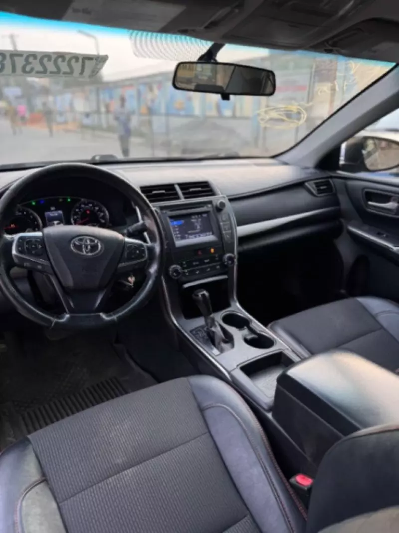 Toyota Camry   - 2016