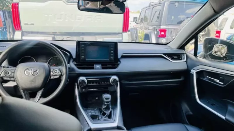 Toyota RAV4   - 2019