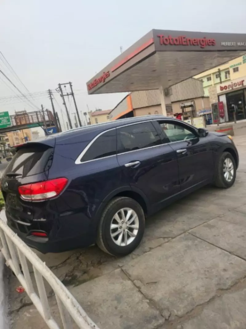 KIA Sorento   - 2016