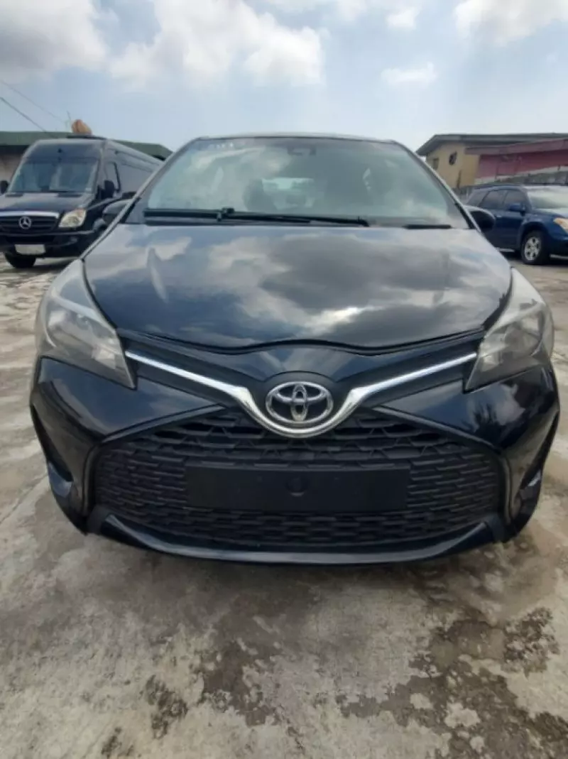 Toyota Yaris   - 2017
