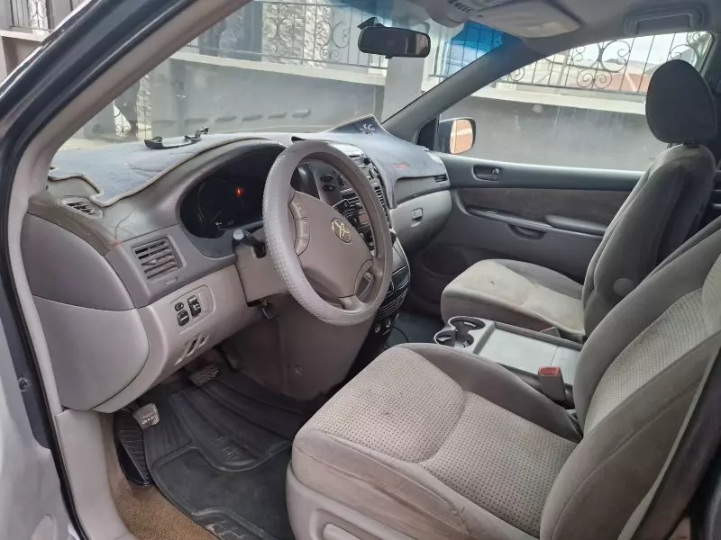 Toyota Sienna   - 2009