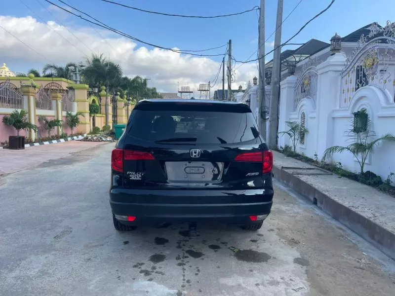 Honda Pilot   - 2016