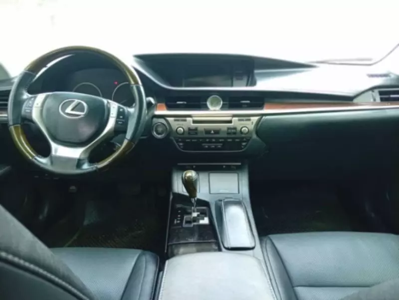 Lexus ES   - 2014