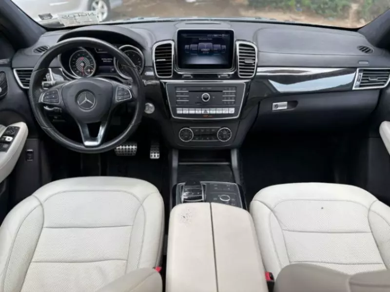 Mercedes-Benz GLE 450 - 2016