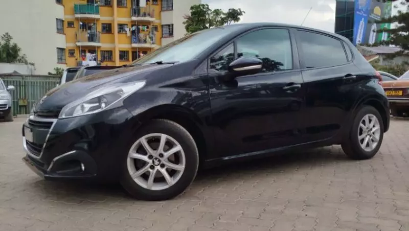 Peugeot 208   - 2018