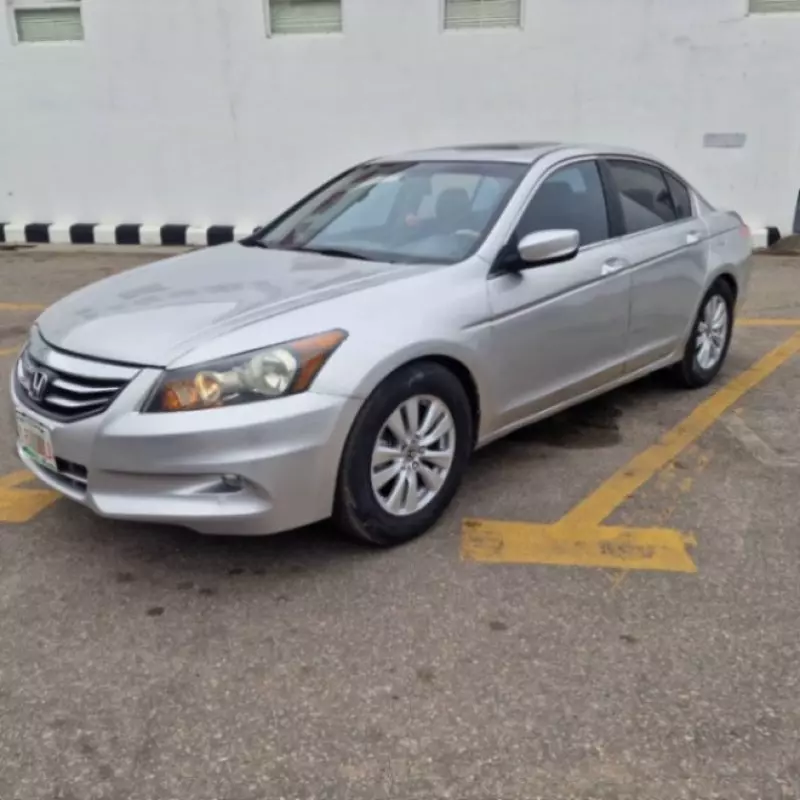 Honda Accord   - 2011