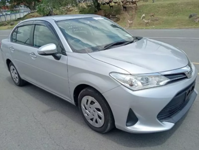 Toyota Axio    -