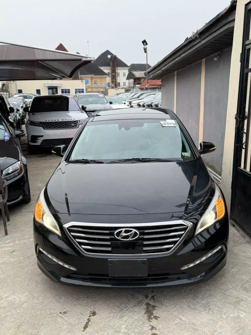 Hyundai Sonata   - 2015