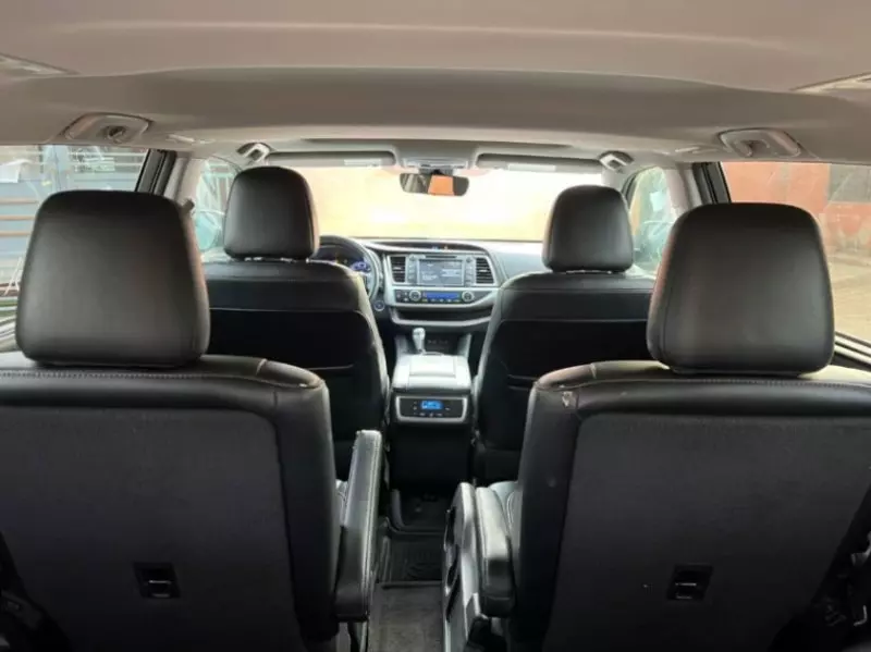 Toyota Highlander   - 2017