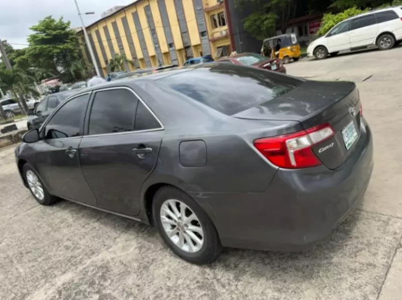 Toyota Camry   - 2013