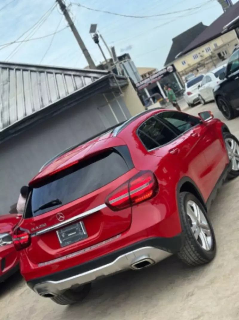 Mercedes-Benz GLA-Class   - 2019