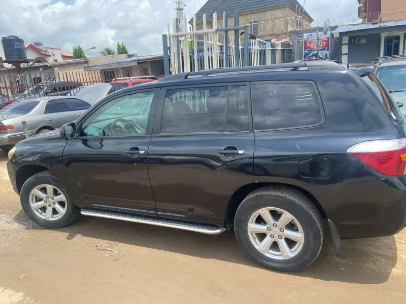 Toyota Highlander   - 2009